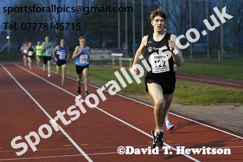 North Eastern Grand Prix graded 1500 metres , Monkton Stadium,  Jarrow and Hebburn. Photo:  David T. Hewitson/Sports for All Pics